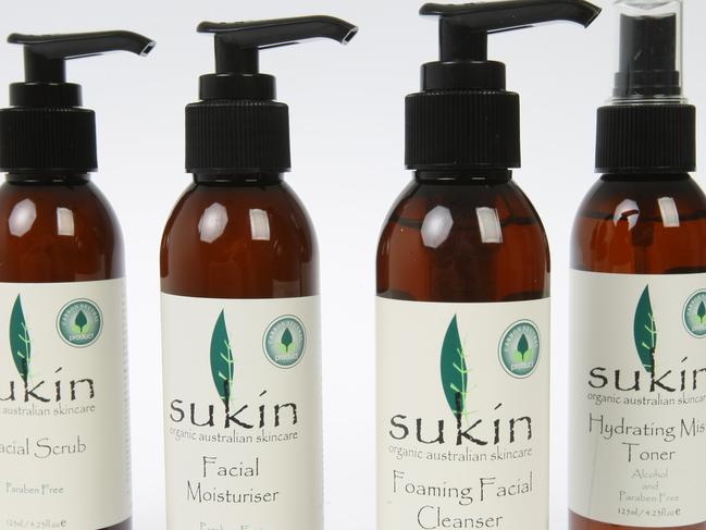 Sukin Organic Australian Skincare body pack containing body lotion, body wash, hand wash and loofah.