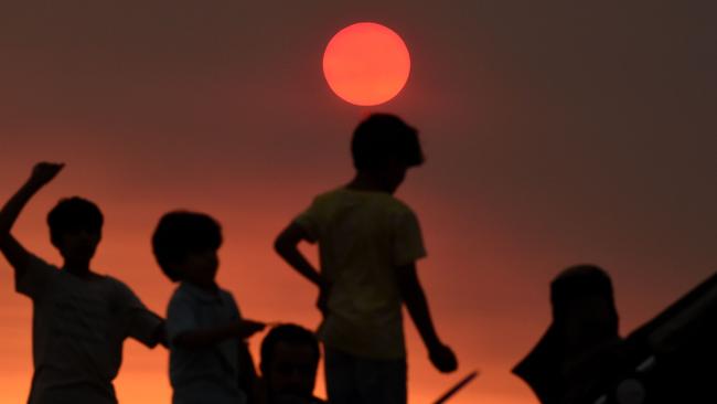 Smoke hangs over Sydney. Picture: AFP