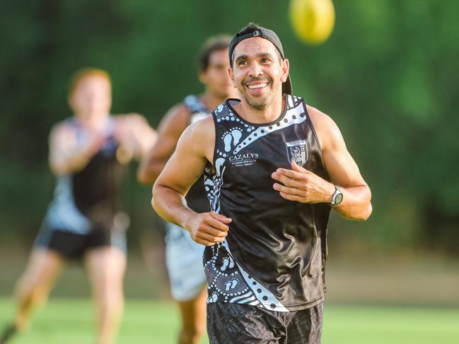 Former Carlton and Adelaide champion Eddie Betts training with NTFL club Palmerston Magpies. Picture: Glenn Campbell