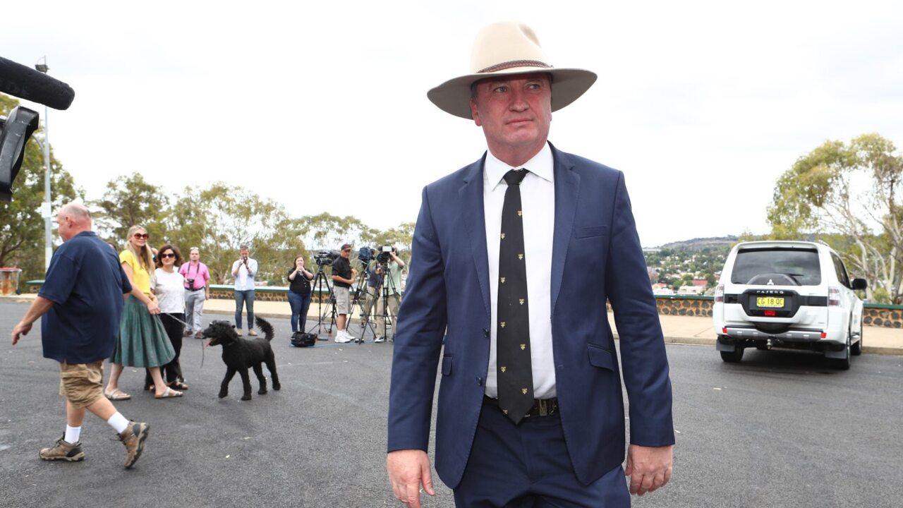 Joyce takes leave from parliament 