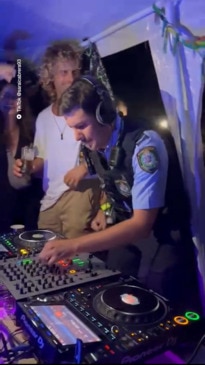 Cop surprises partygoers with DJ cameo