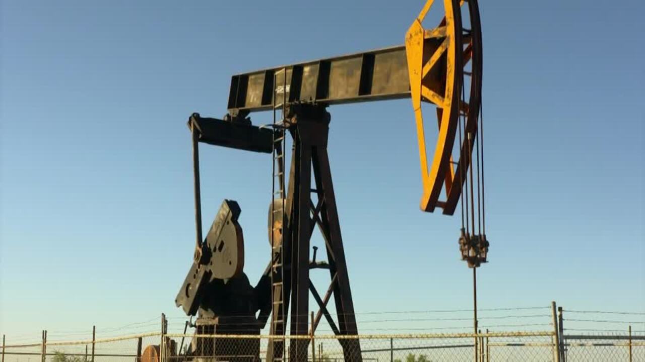 Oil prices climb on prospects of wider Middle East war