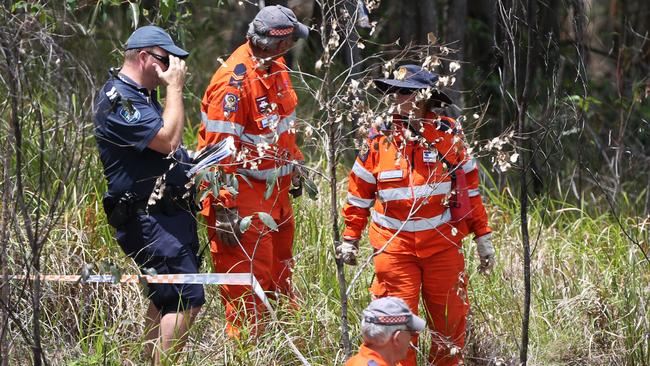 Police searching bushland at Worongary. Picture: NIGEL HALLETT