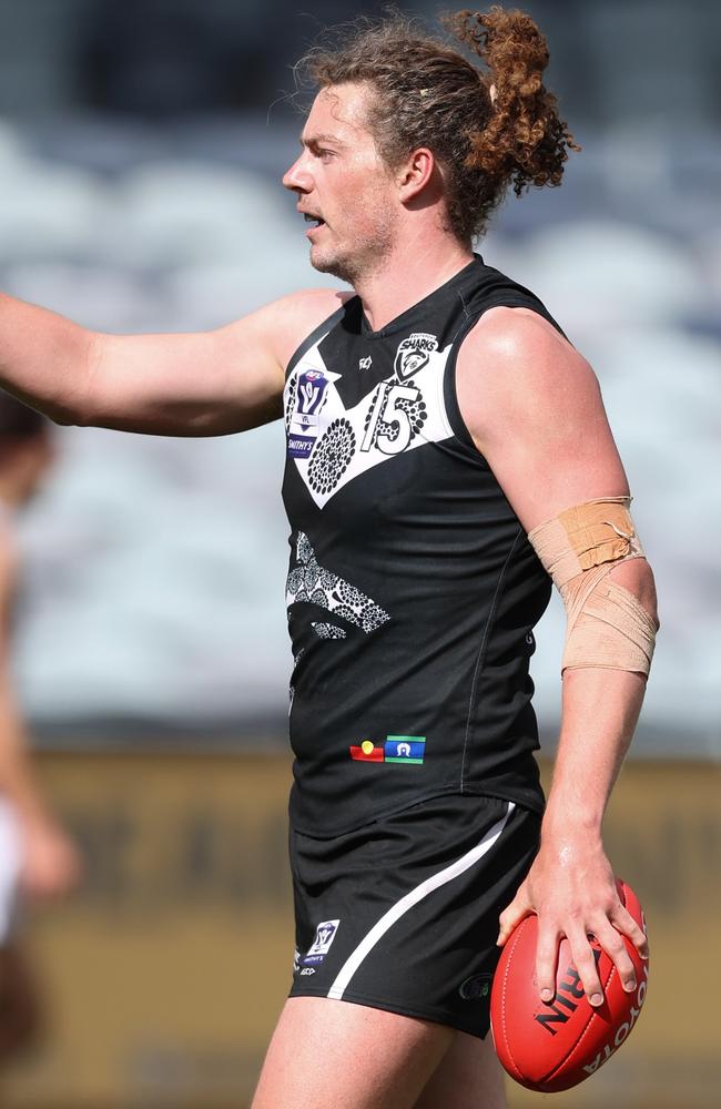 Wylie Buzza lines up for goal against Geelong during the VFL finals. Picture: Rob Lawson/AFL Photos via Getty Images