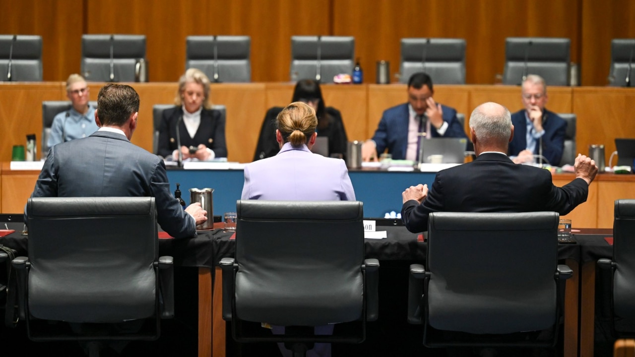 Senate inquiry into Qantas tables first report calling for immediate review of Qatar decision