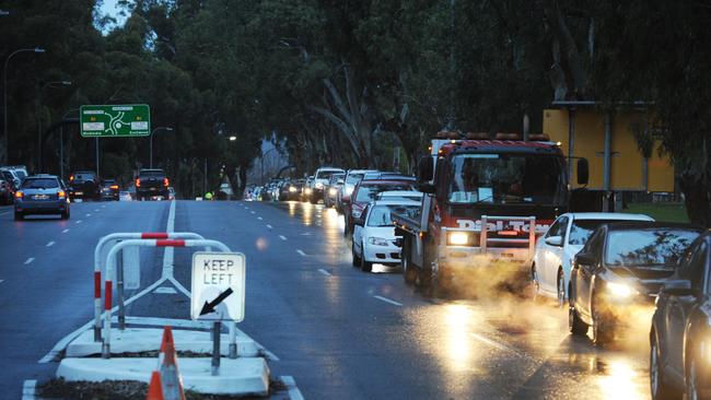 Long line-ups at The Victoria Park Covid-19 drive-through testing site on Tuesday morning. Picture: Michael Marschall