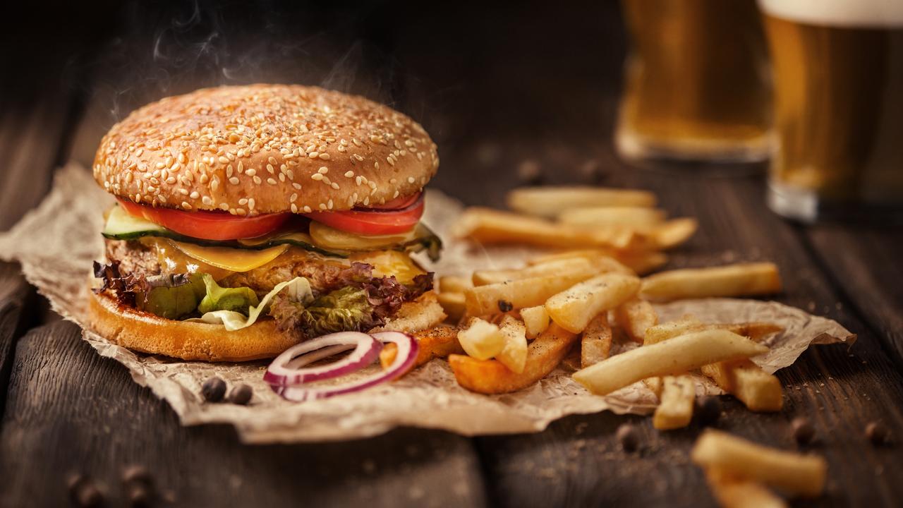 Places to eat near the MCG Pubs, bars, restaurants near MCG Herald Sun