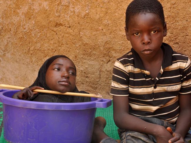 Rahma Haruna was born without limbs and lives in a bowl | Video | news ...