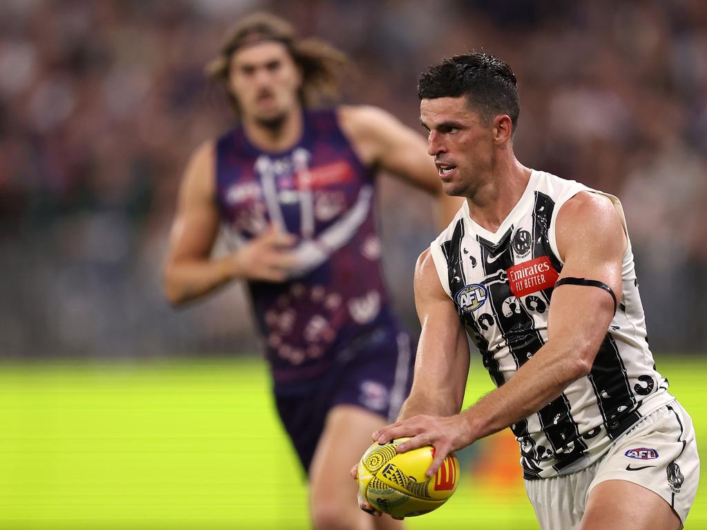 PERTH, AUSTRALIA – MAY 24: Scott Pendlebury of the Magpies in action during the round 11 AFL match between Walyalup (the Fremantle Dockers) and Collingwood Magpies at Optus Stadium, on May 24, 2024, in Perth, Australia. (Photo by Paul Kane/Getty Images)