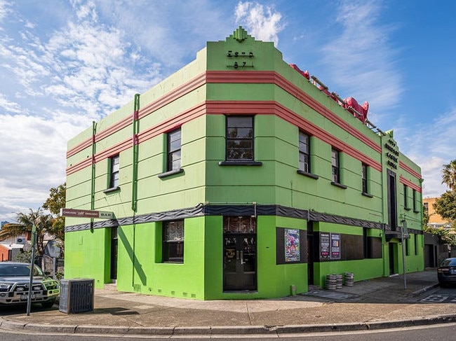 WINDSOR CASTLE HOTEL, 89 Albert St, Windsor - for herald sun real estate