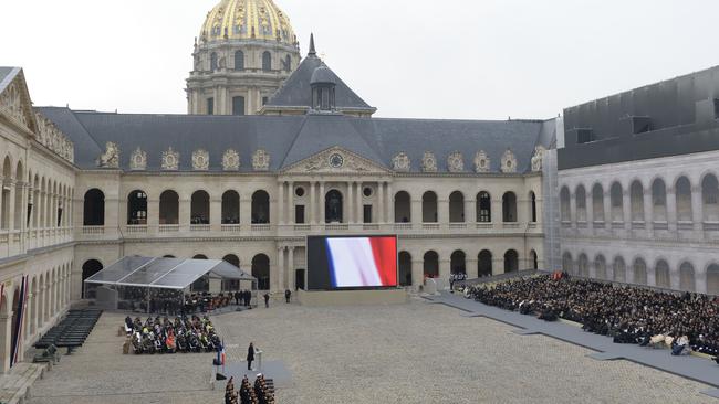 Survivors of Paris terror attacks attend memorial service | news.com.au ...