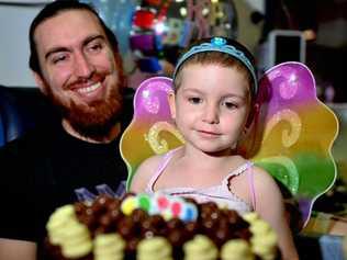 Elki Guymer with dad Jevon who is giving blood to help his daughter, who has leukemia. Picture: John McCutcheon