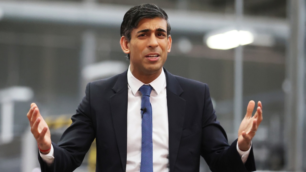 ‘Absolutely appalling’: Rishi Sunak holds press conference in the rain ...