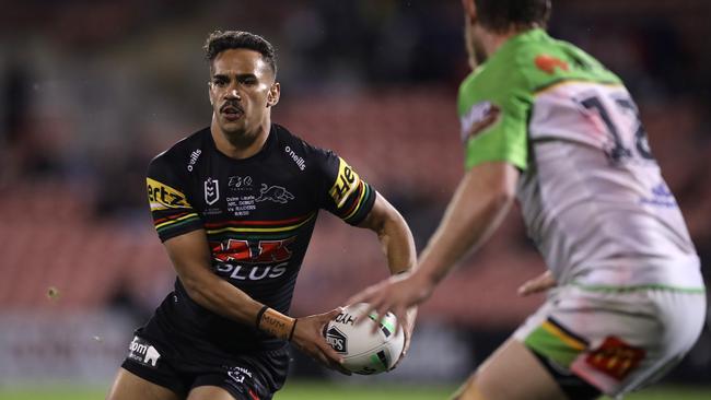 Daine Laurie on debut for the Panthers in the round 13 NRL match against Canberra Raiders at Panthers Stadium on August 08, 2020. Photo by Mark Kolbe/Getty Images