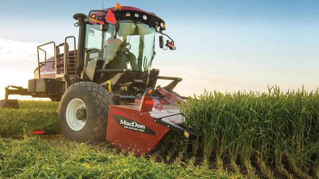 MacDon M1 windrower to bring new cooling and suspension systems | The ...