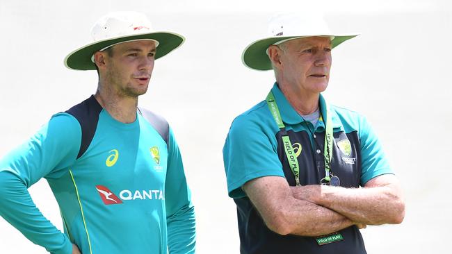 Peter Handscomb and Greg Chappell together in December 2017.