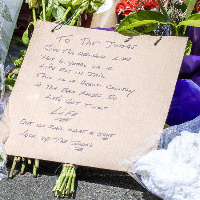 A note left near where Matt Field and Kate Leadbetter died. Picture: Richard Walker