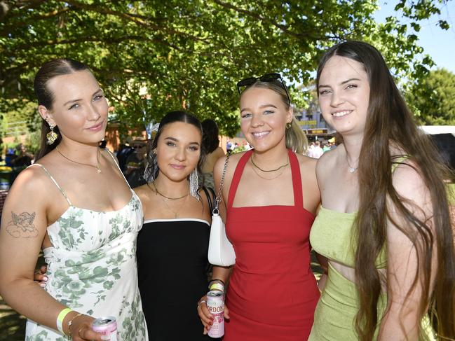 Apiam Bendigo Cup was held at Bendigo Racecourse, Bendigo, Victoria, on Wednesday, October 30th, 2024. Pictured enjoying the horse racing carnival are McKenna, Hannah, Leah, Isabella. Picture: Andrew Batsch