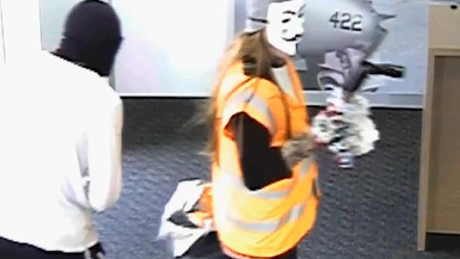 Peter Synan robbed the Laverton Bendigo Bank with a Guy Fawkes disguise.