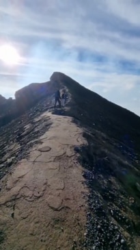 Climbers show the dangers of the Mt Agung climb in Bali