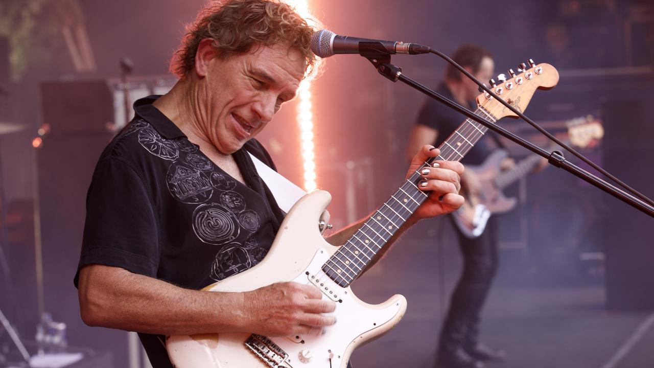 No screens, just screams: Chisel legend’s huge crackdown for fans