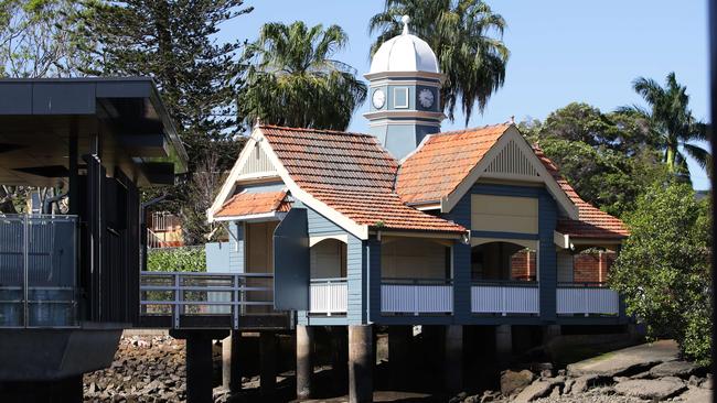 Bulimba Ferry Terminal, Oxford St, Bulimba. 1st November 2017 Bulimba Ferry Terminal is a Brisbane landmark . Snap Brisbane Photo AAP/ Ric Frearson