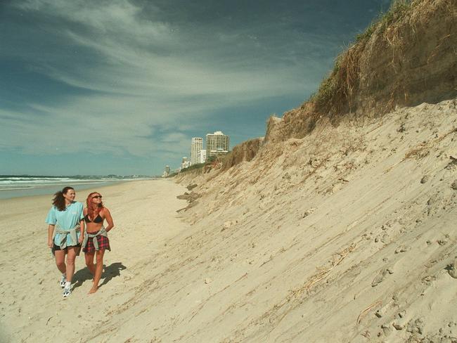 Mandi Williams and Tracie Williams of /Surfers looking at beach erosion at Narrow Neck in 1996.