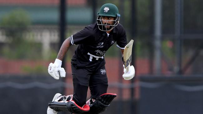 Akshay Kodoth claimed the Magpies’ club champion award this season. Picture: Andy Brownbill