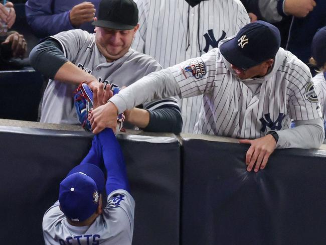 What were these guys thinking?!? Photo: Al Bello/Getty Images/AFP