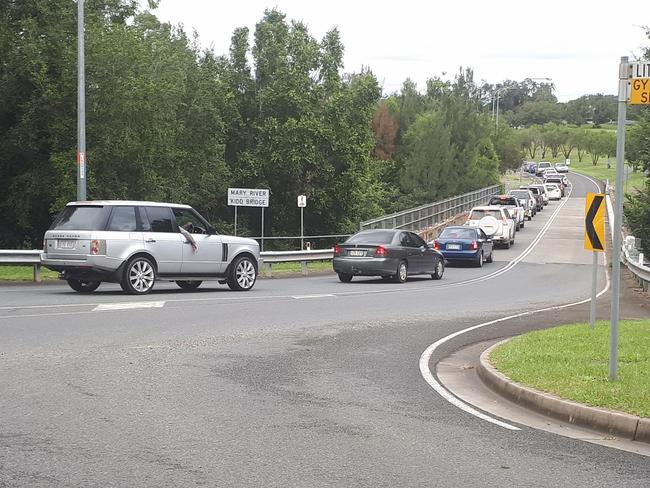 A traffic jam on Exhibition Rd and Kidd Bridge.