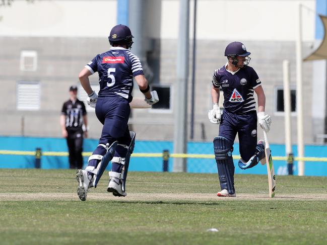 Eamonn Vines and Josh McDonald cross for a run. Picture: Peter Ristevski