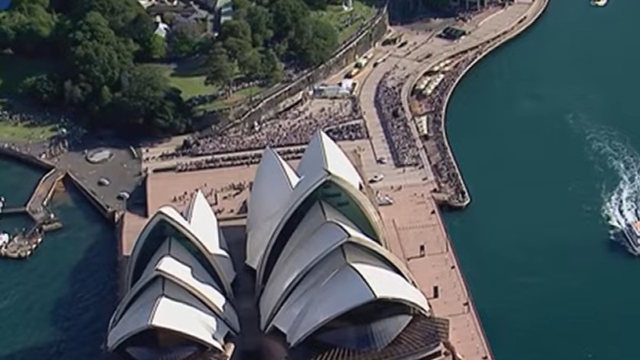 Thousands have spent hours waiting to see King Charles and Queen Camilla. Picture: 7 News