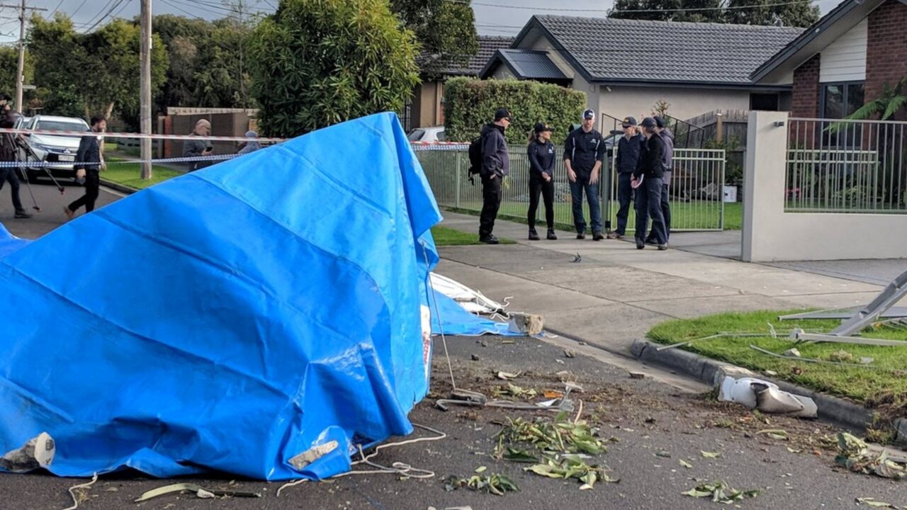 Transport investigators examine Melbourne plane wreckage