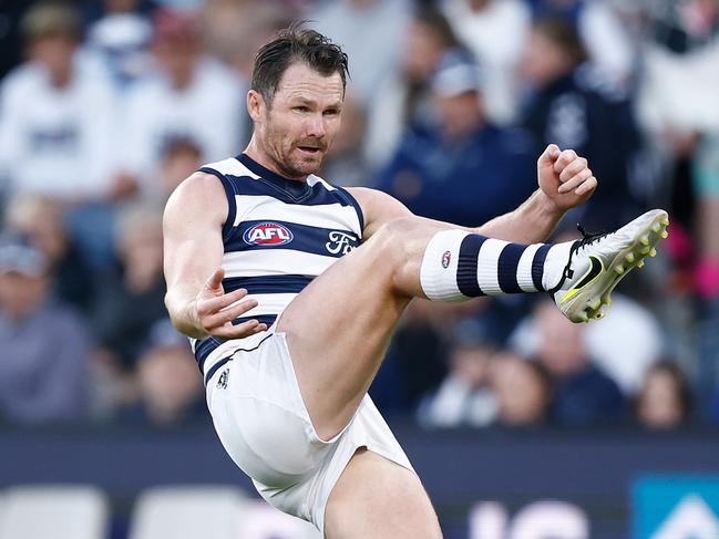 GEELONG, AUSTRALIA - FEBRUARY 25: Patrick Dangerfield of the Cats in action during the 2025 AFL AAMI Community Series match between the Geelong Cats and the Essendon Bombers at GMHBA Stadium on February 25, 2025 in Geelong, Australia. (Photo by Michael Willson/AFL Photos via Getty Images)