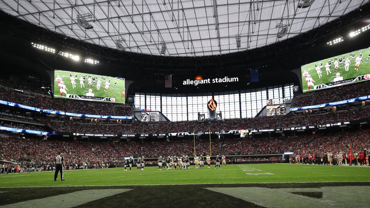 Raiders getting 'goosebumps' to play in front of fans for first time at Allegiant  Stadium