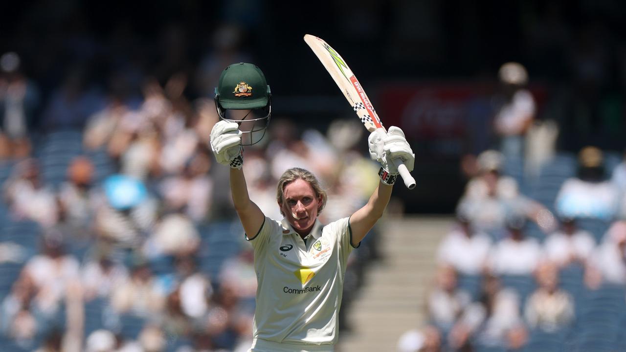 Mooney etches her name into Aussie cricket history