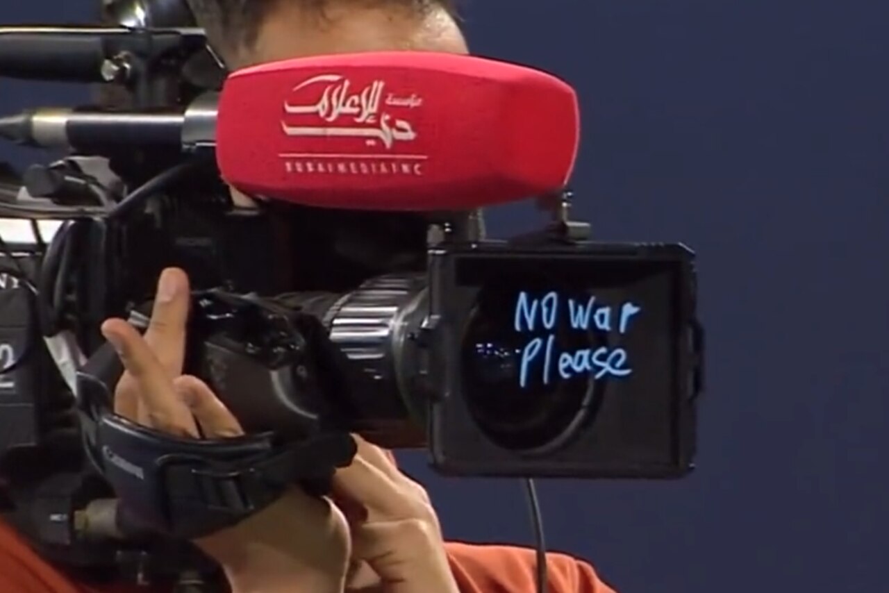 Russia's Andrey Rublev writes 'No war please' at Dubai Open