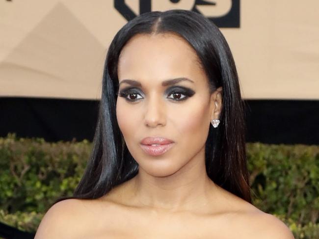 epa05760808 US actress Kerry Washington arrives for the 23rd annual Screen Actors Guild Awards ceremony at the Shrine Exposition Center in Los Angeles, California, USA, 29 January 2017.  EPA/PAUL BUCK