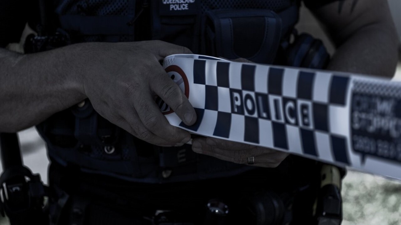 Truck crash closes Bruce Highway in north Qld