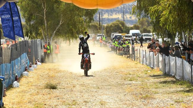 David Walsh wins the bike category of Finke Desert Race 2022. Picture: (A) manda Parkinson