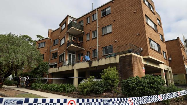 The apartment block where the woman's body was found. Picture: NCA NewsWire / Dylan Coker