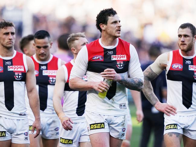 Jake Carlisle of the Saints looks dejected after defeat during the Round 22 AFL match between the Carlton Blues and the St Kilda Saints at the MCG in Melbourne, Saturday, August 17, 2019.  (AAP Image/Michael Dodge) NO ARCHIVING, EDITORIAL USE ONLY