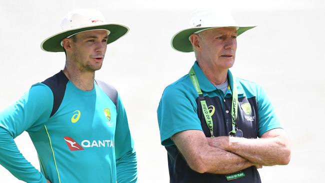 Peter Handscomb and Greg Chappell together in December 2017.