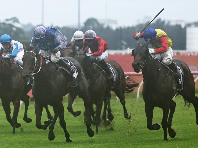 SYDNEY, AUSTRALIA - DECEMBER 07: Jay Ford riding Justela   wins Race 2 Midway during Sydney Racing at Rosehill Gardens on December 07, 2024 in Sydney, Australia. (Photo by Jeremy Ng/Getty Images)