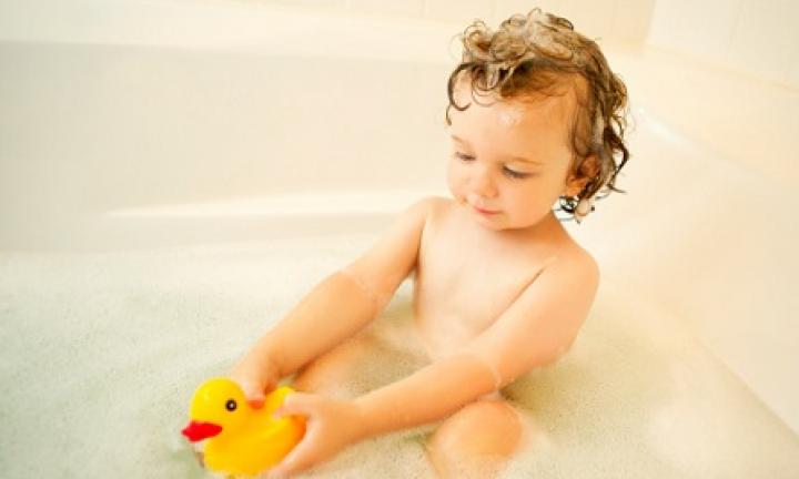 8 Baby Bath Tips to Make Bath Time Easier