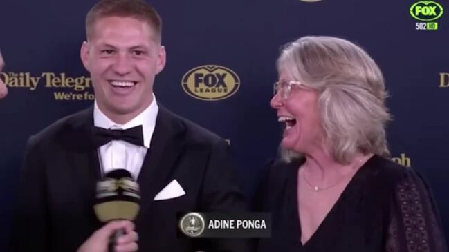 Kalyn Ponga's mum delivers a harsh burn at the Dally M's (FOX SPORTS)