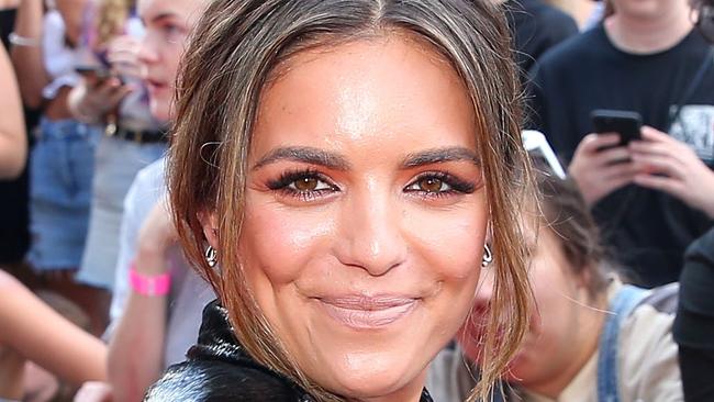 Olympia Valance Jets Off To Hollywood After Leaving Neighbours Herald Sun 