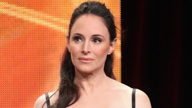 Revenge Star Madeleine Stowe Robbed Of In Jewellery At