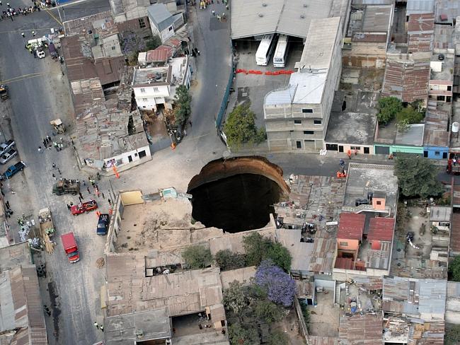 Sinkhole Swallows Four-wheel Drive Car In Glen Osmond, Adelaide | The ...