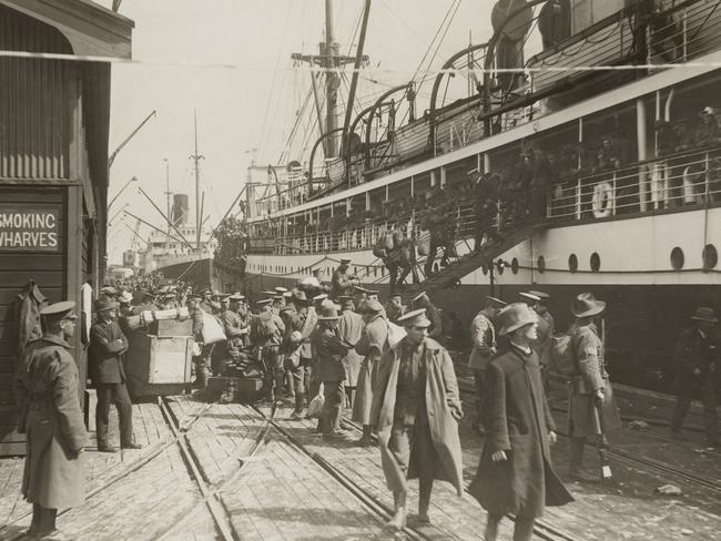 AID troops embark at Fremantle. Many would not return home. Picture: Australian War Memorial H16160.